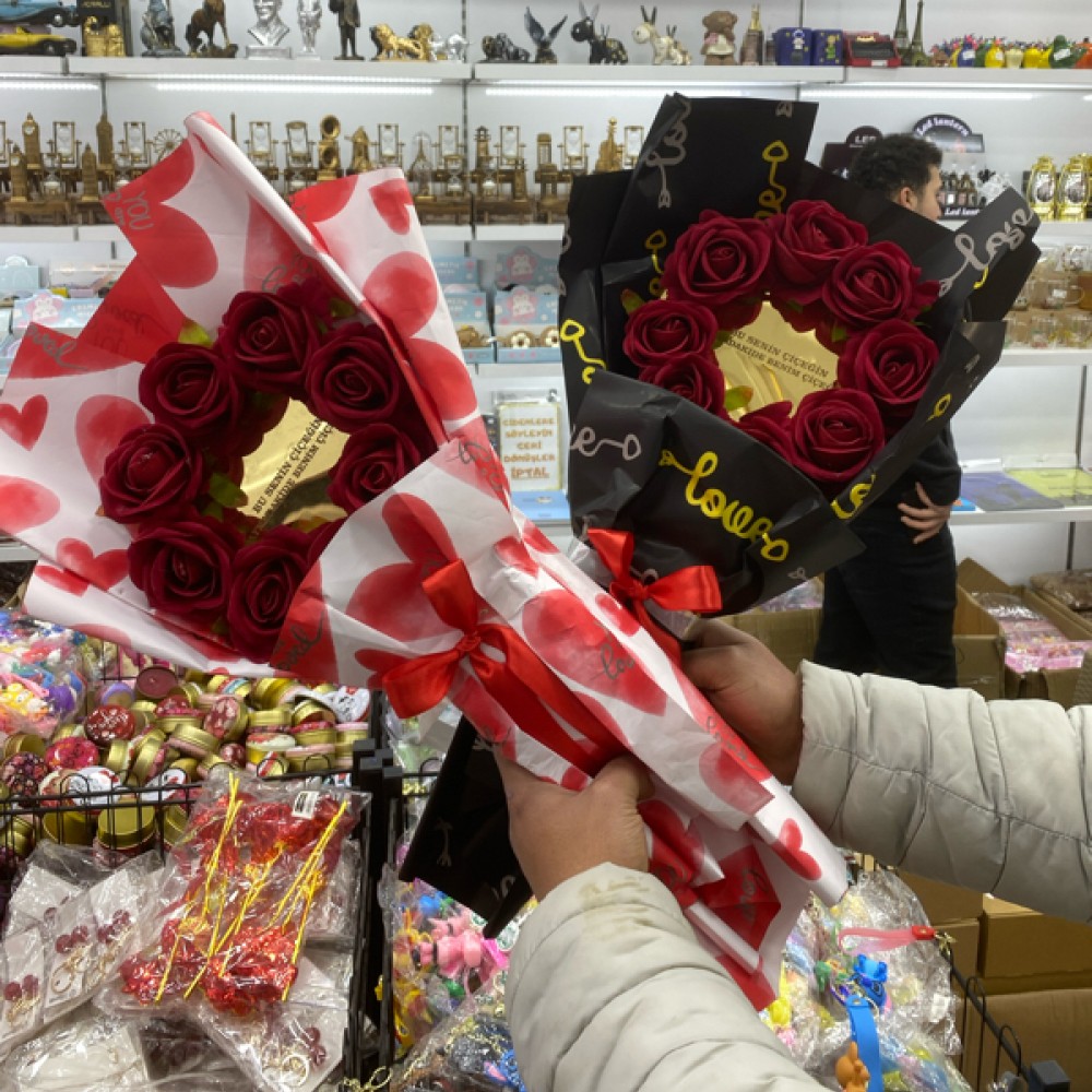 Güllü Aynalı Buket